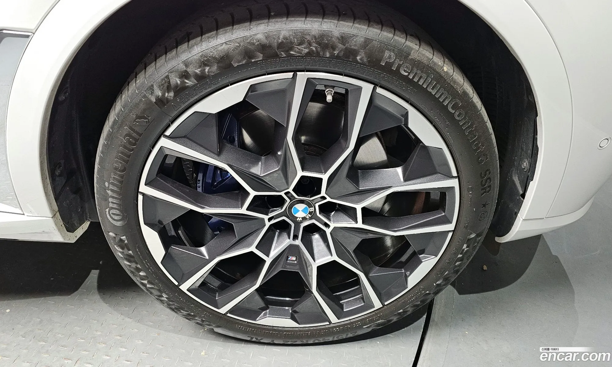 BMW X7 2023 — 3