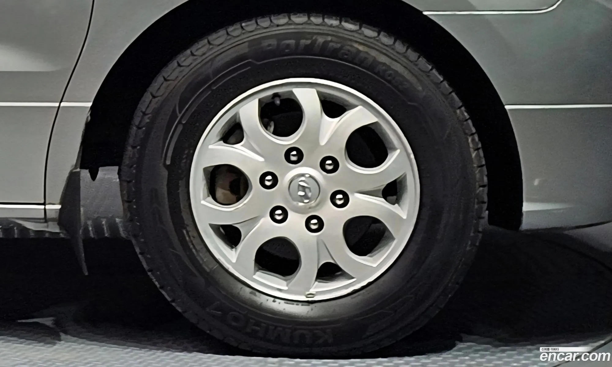 Hyundai Grand Starex 2011 — 18