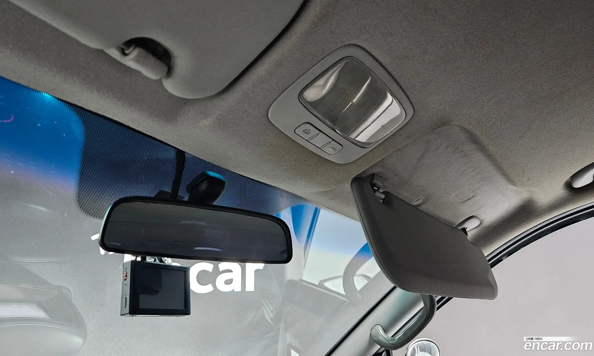 Hyundai Grand Starex 2011 — 17