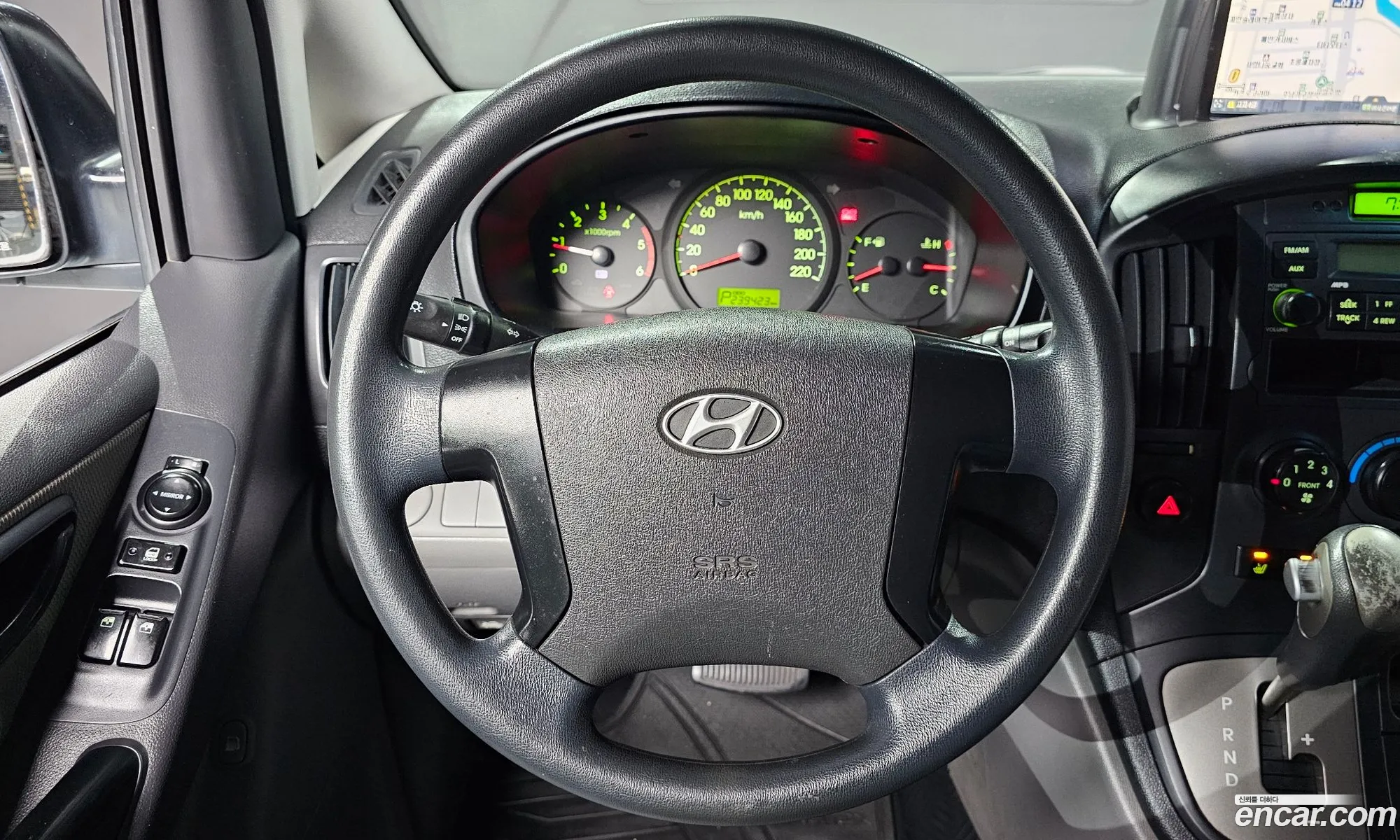 Hyundai Grand Starex 2011 — 19