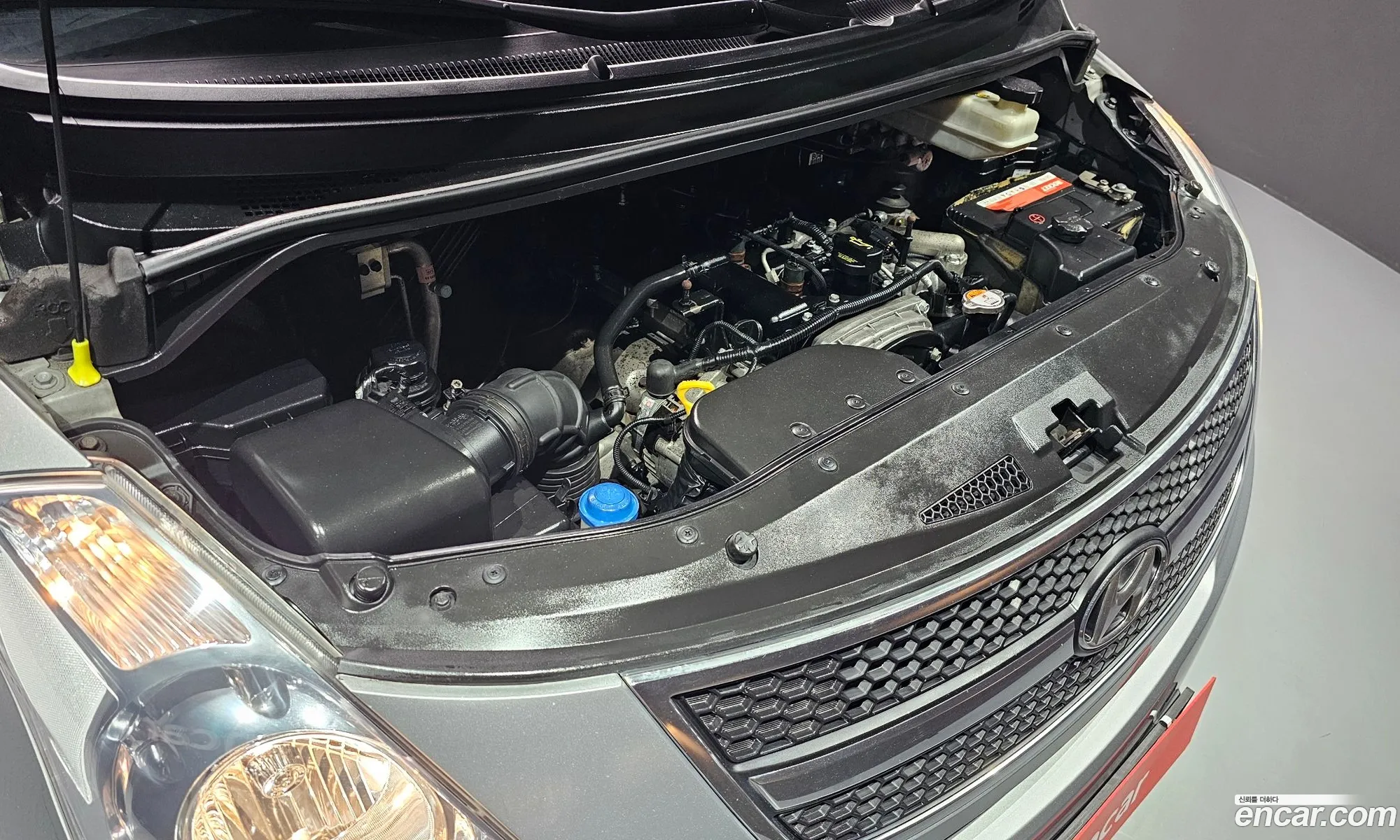 Hyundai Grand Starex 2011 — 12