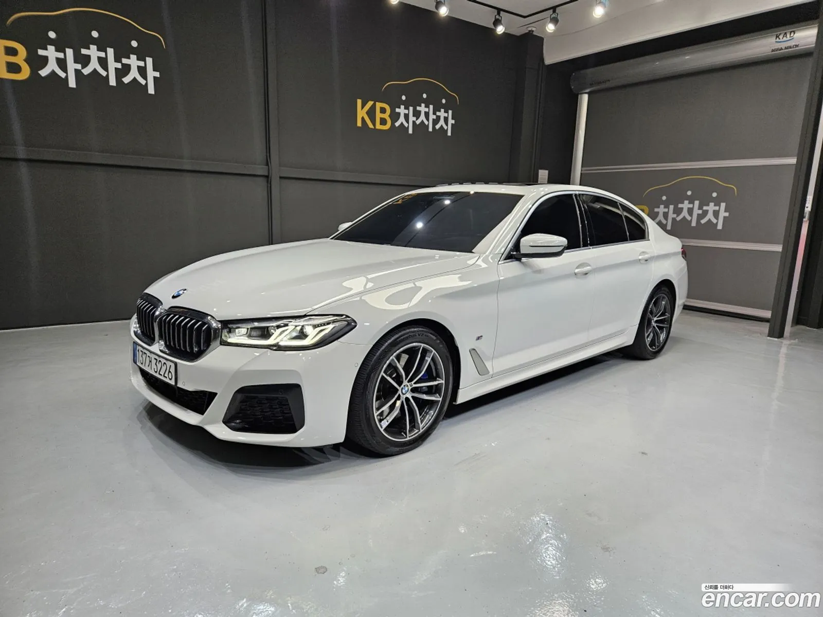 BMW 5 Series 2022 — 16