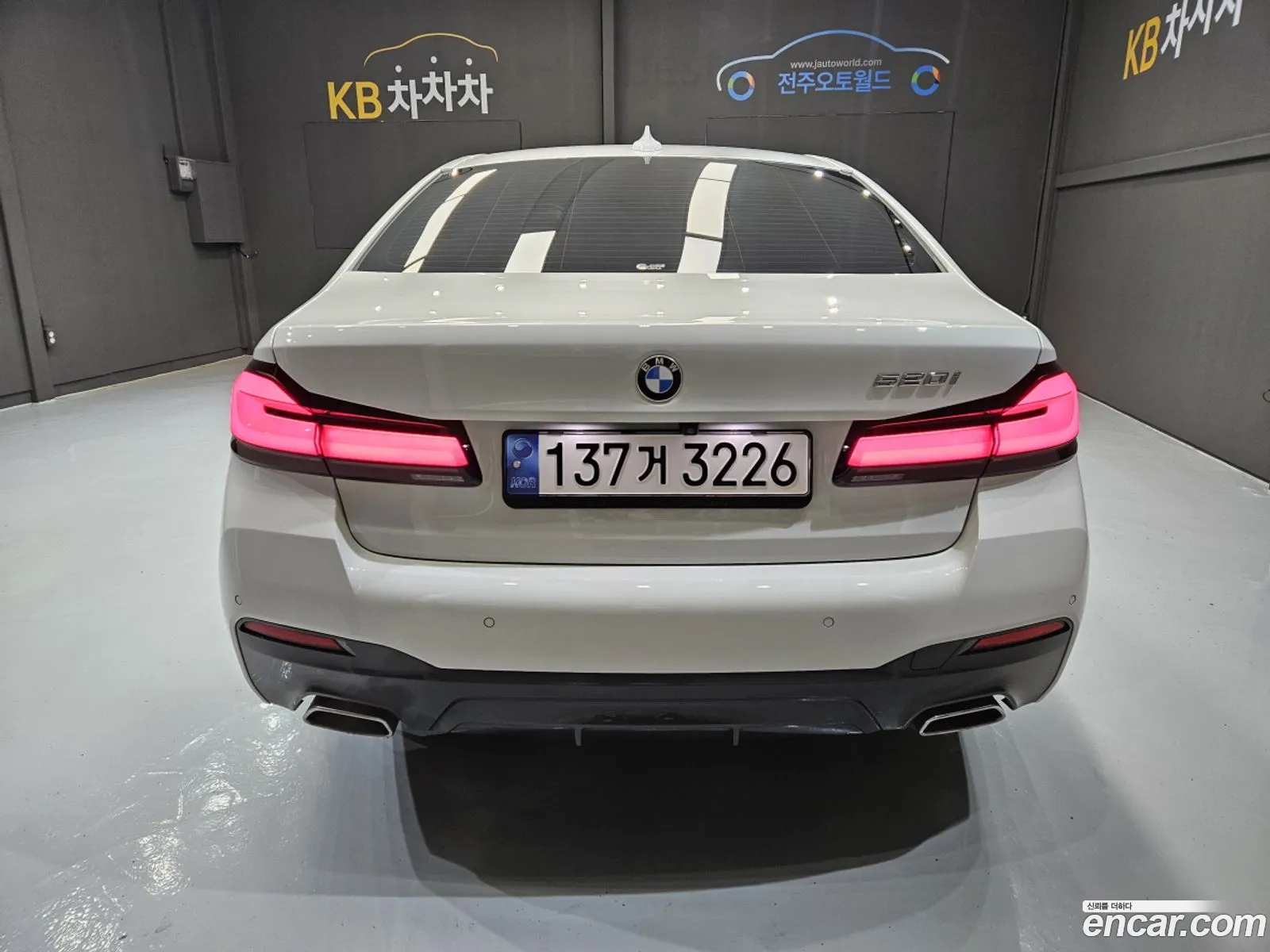 BMW 5 Series 2022 — 19