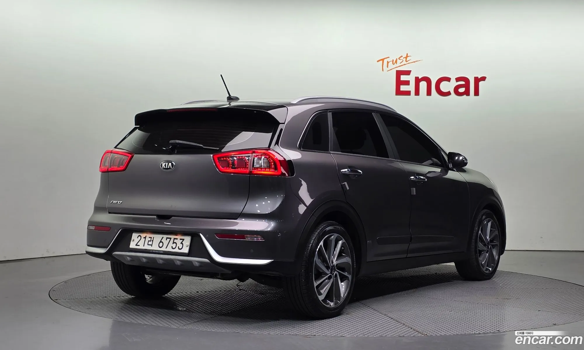 Kia Niro 2017 — 16