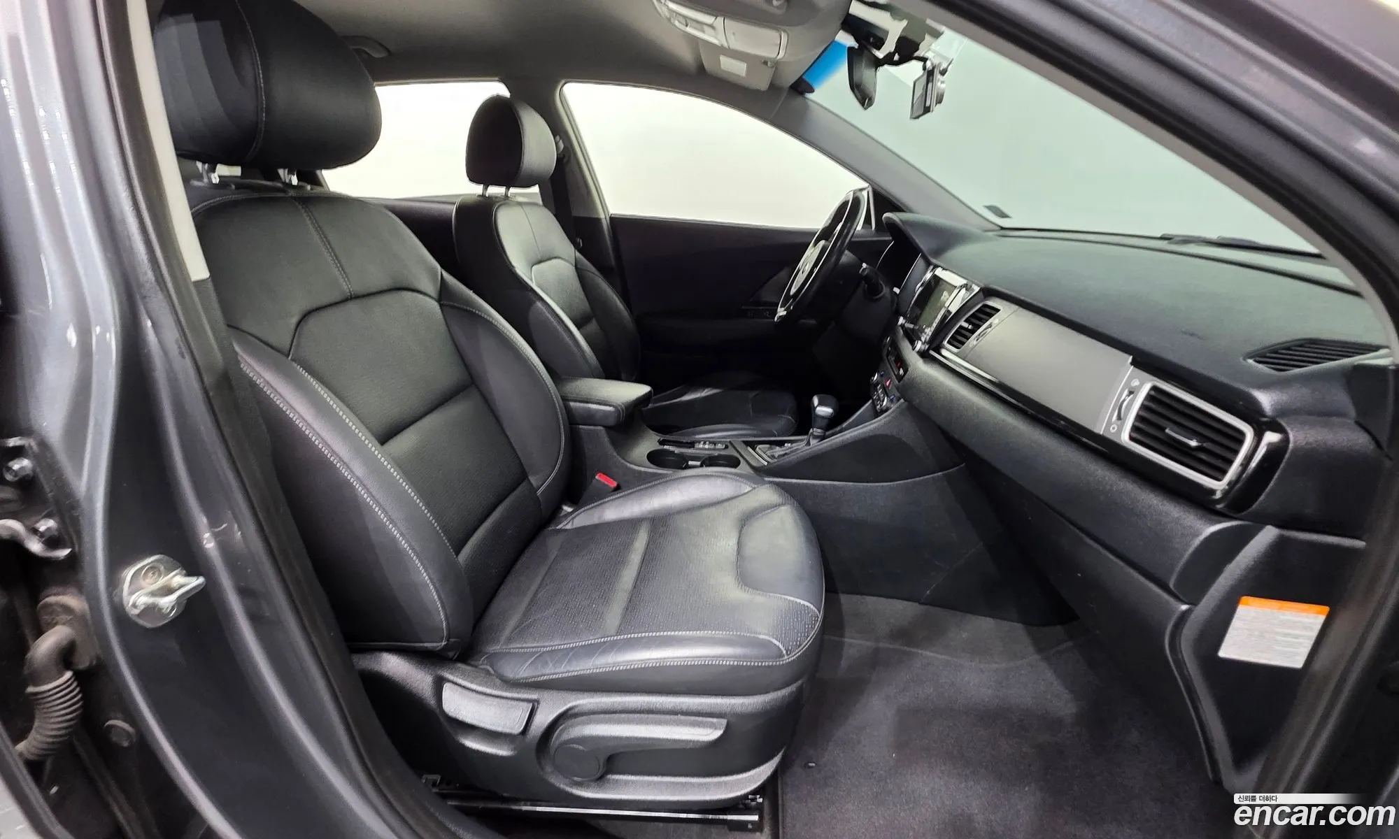 Kia Niro 2017 — 13