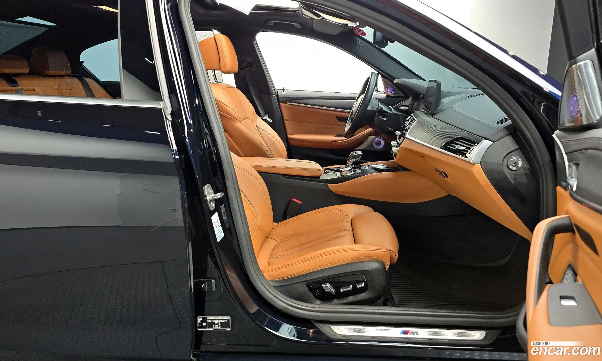 BMW 5 Series 2022 — 17