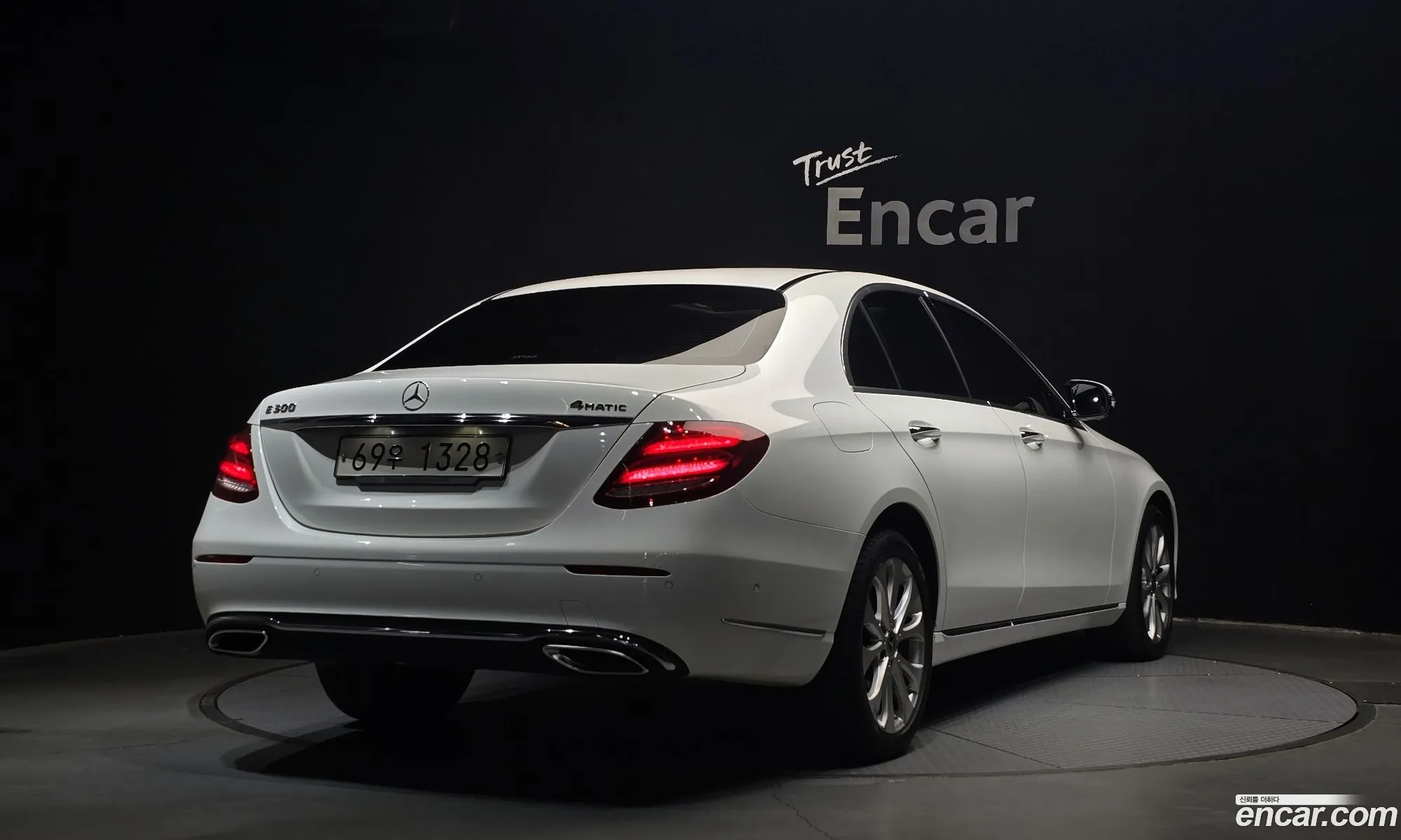 Mercedes-Benz E-Class W213 2017 WDDZF4KB6JA315527 — 8