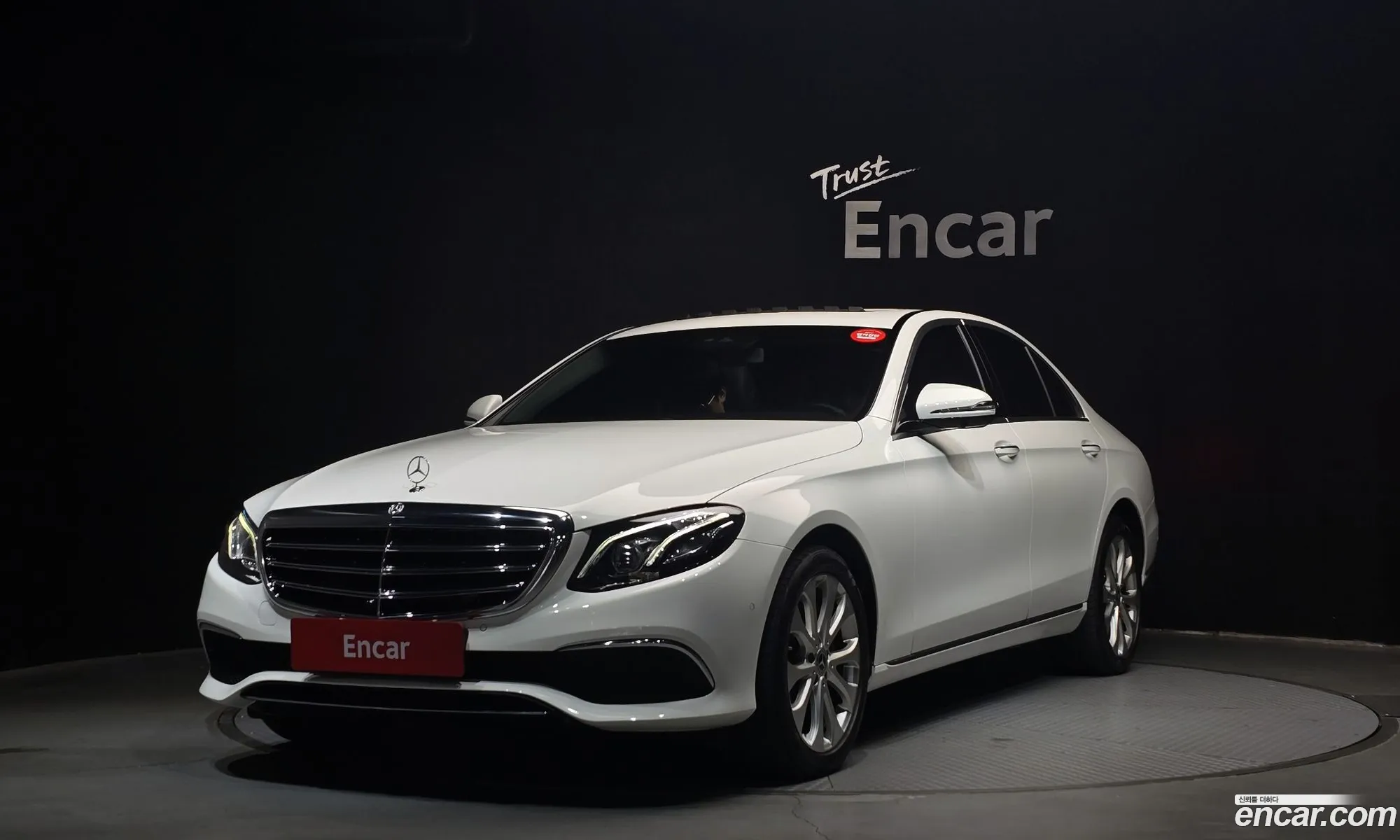 Mercedes-Benz E-Class W213 2017 WDDZF4KB6JA315527 — 17