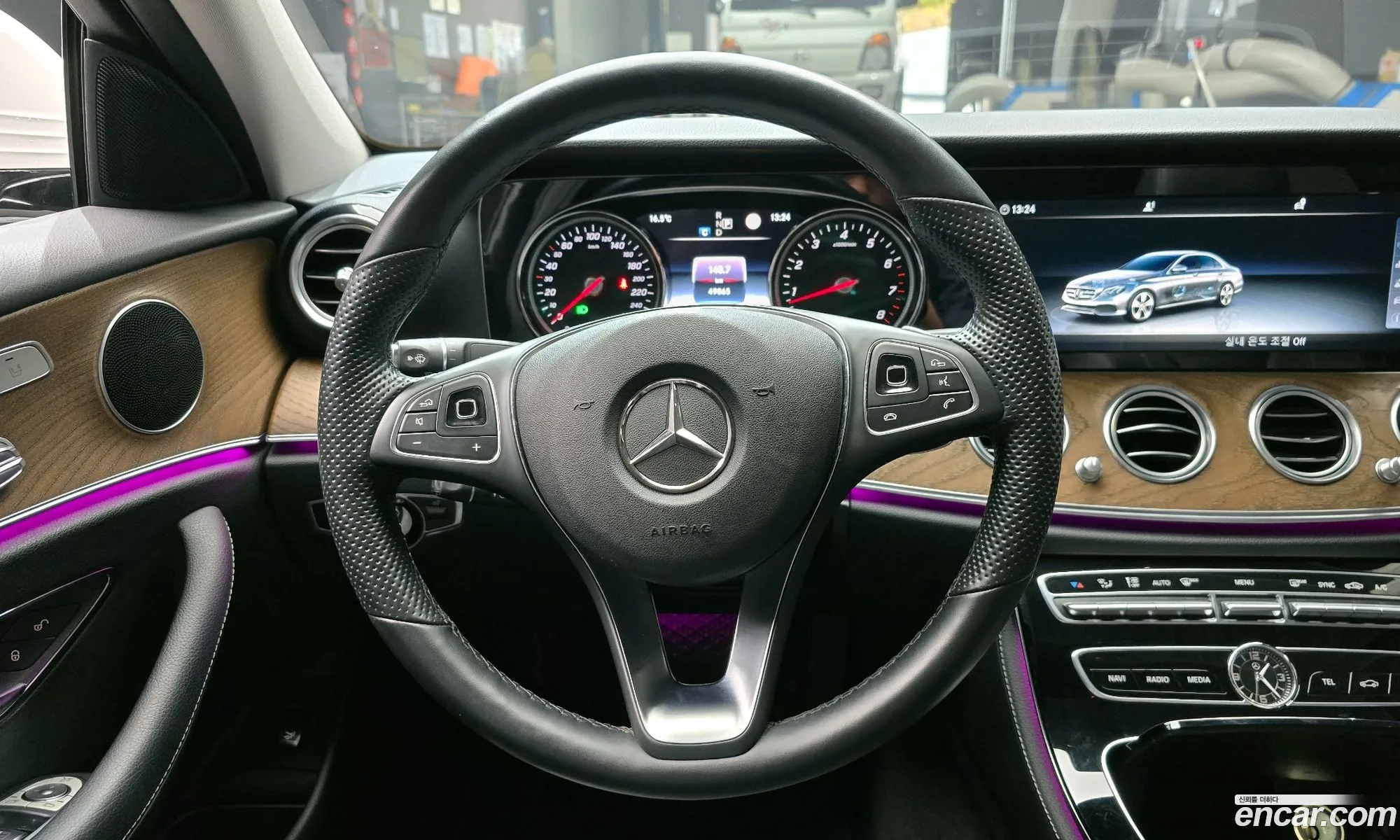 Mercedes-Benz E-Class W213 2017 WDDZF4KB6JA315527 — 7