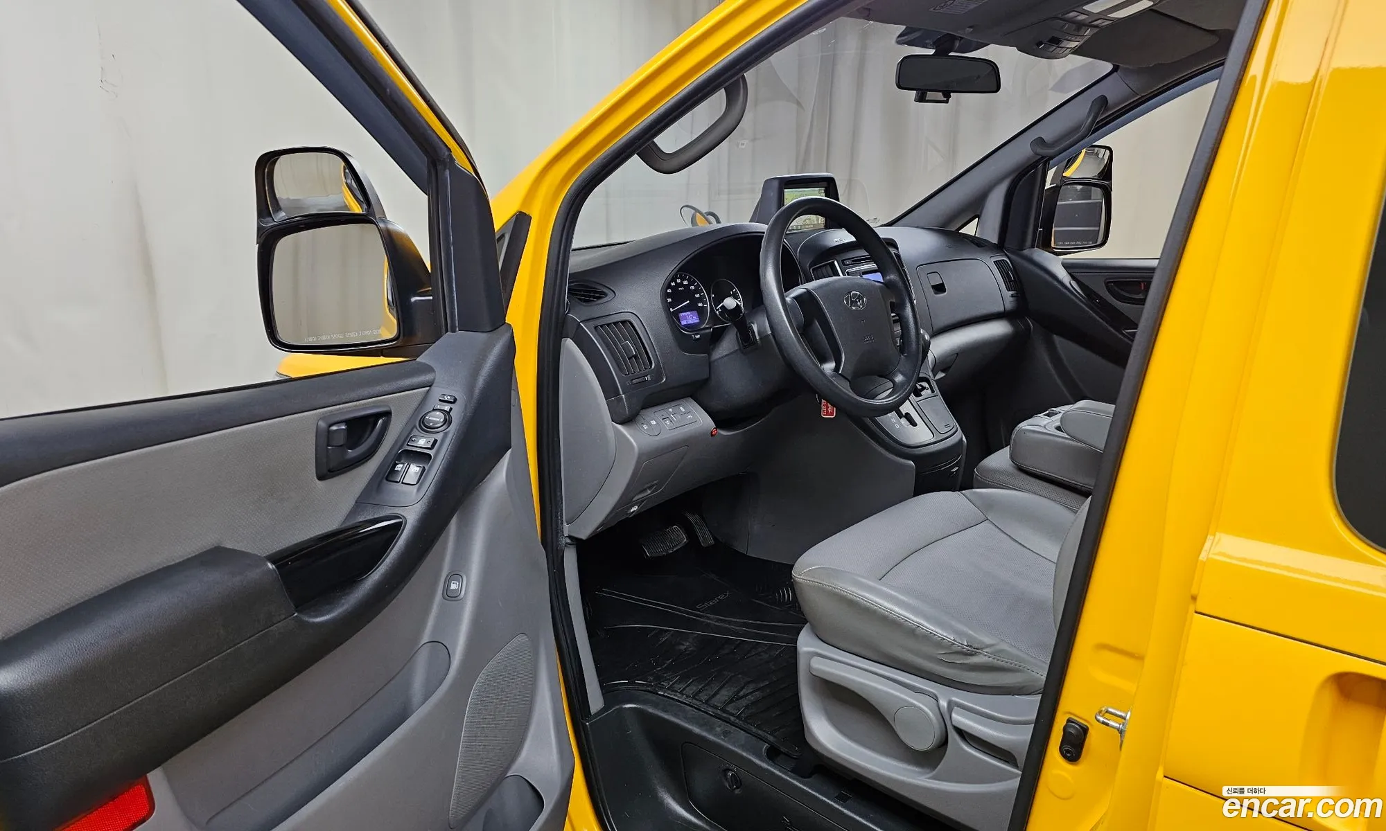 Hyundai Grand Starex 2018 — 13