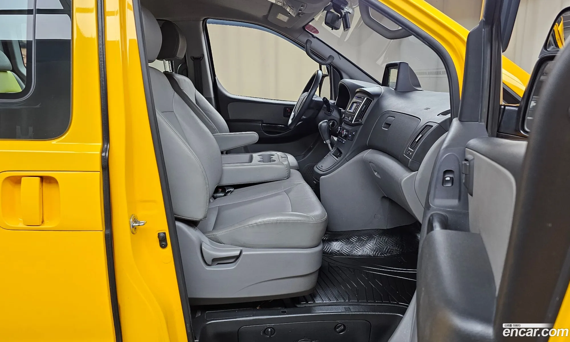 Hyundai Grand Starex 2018 — 10