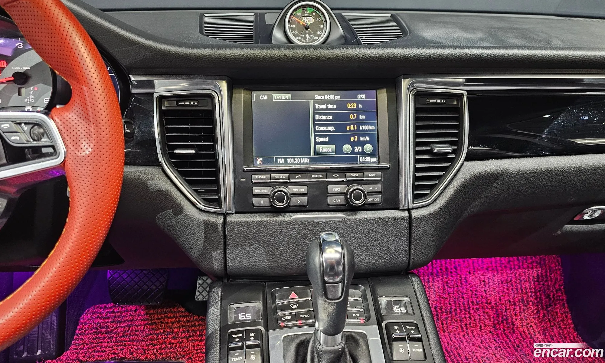 Porsche Macan 2015 WP1AD2956FLB38067 — 18