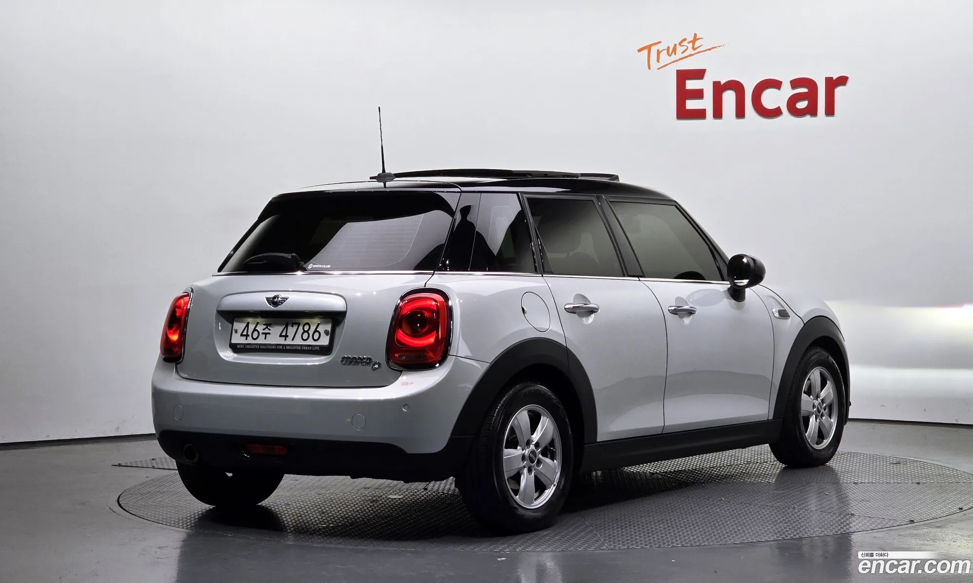 Mini Cooper D 2015 — 13