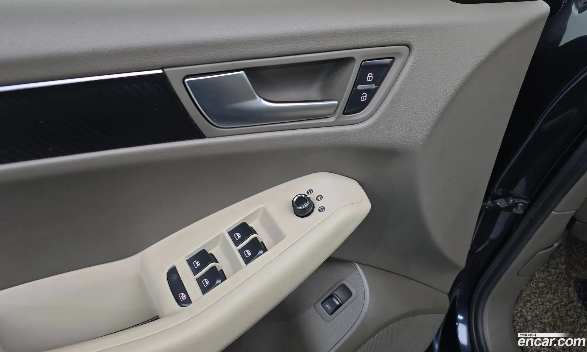 Audi Q5 2012 WA1CFAFP9CA120202 — 19