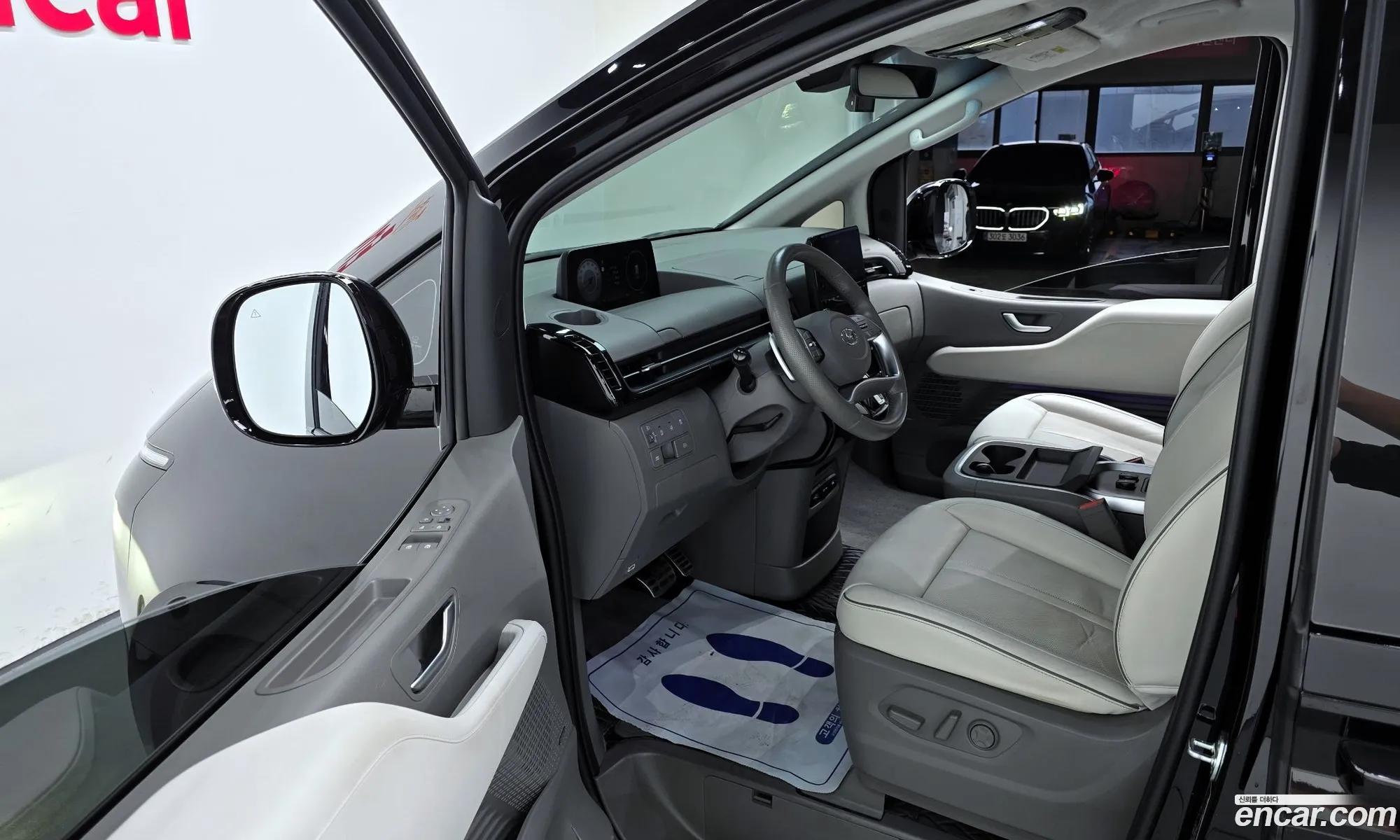 Hyundai Staria 2022 — 3