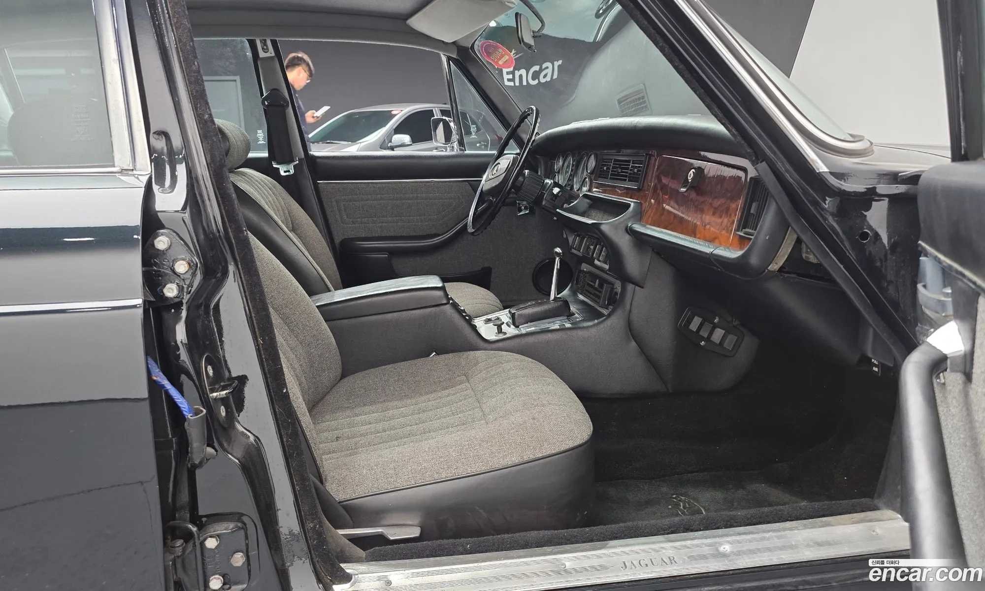 Jaguar XJ6 2004 KL90A3AFG4KZ00001 — 20