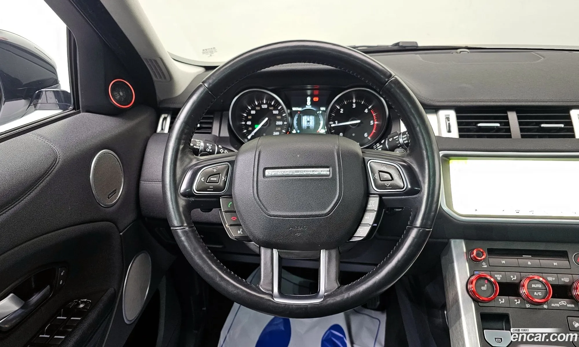 Land Rover Range Rover Evoque 2017 SALVA2BN9HH243027 — 14