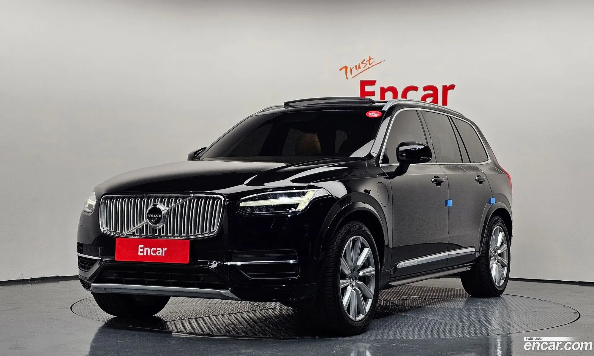 Volvo XC90 2017 — 16