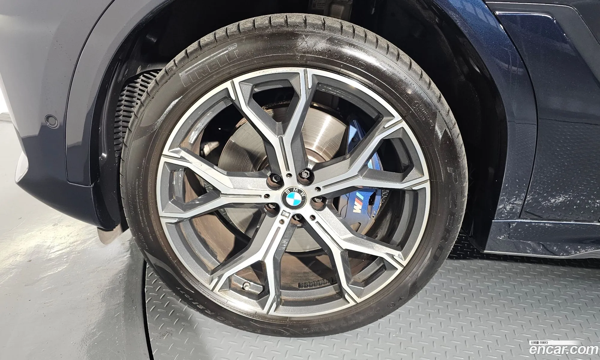 BMW X6 2023 — 17