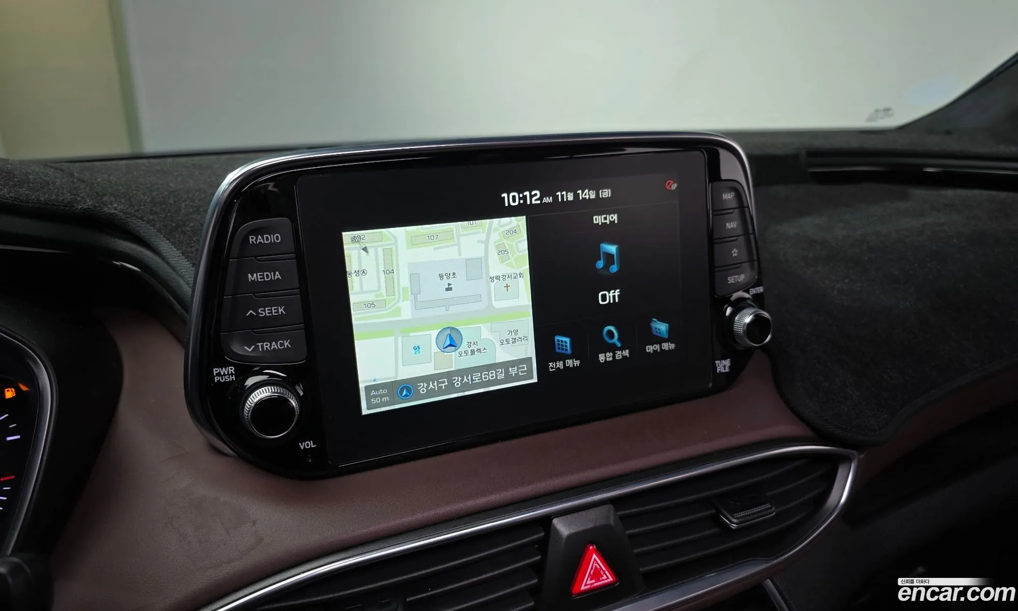 Hyundai Santa Fe TM 2018 KMHS581ADKU090502 — 2