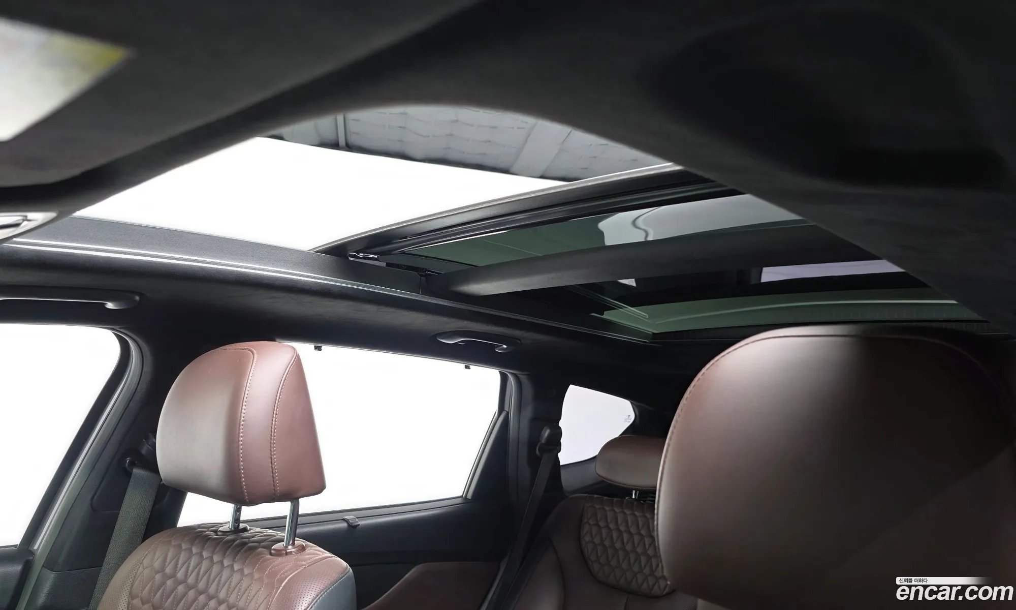 Hyundai Santa Fe TM 2018 KMHS581ADKU090502 — 4