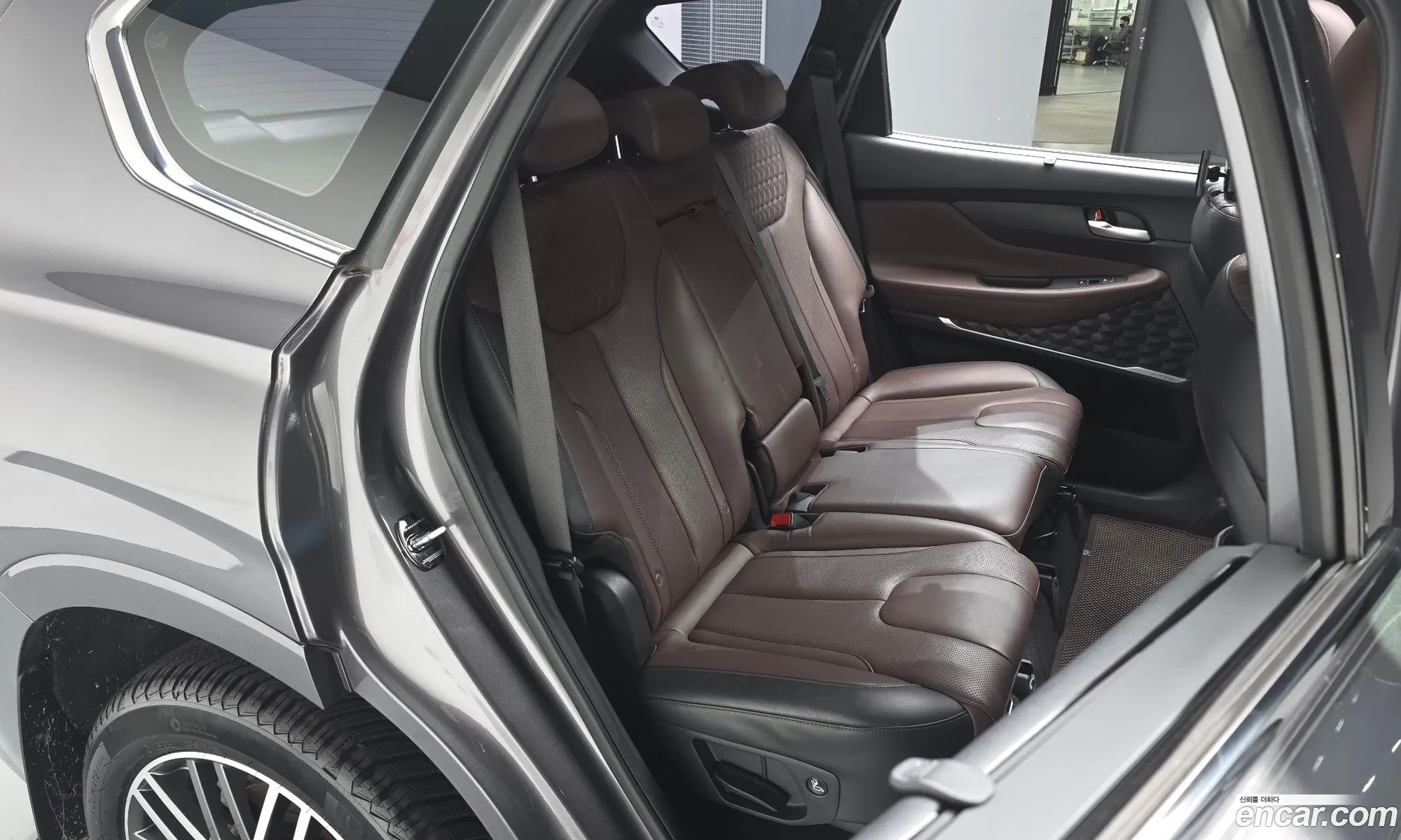 Hyundai Santa Fe TM 2018 KMHS581ADKU090502 — 12