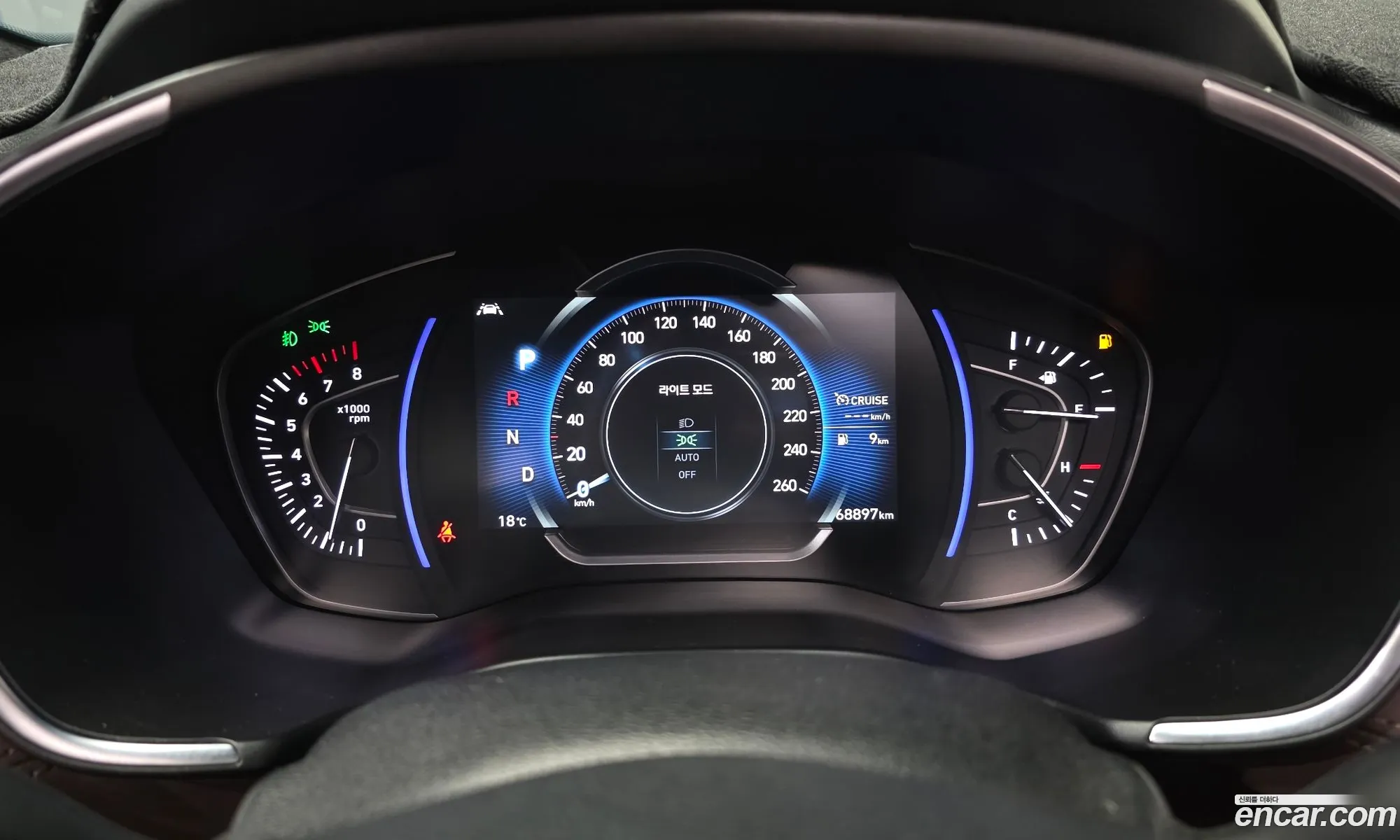 Hyundai Santa Fe TM 2018 KMHS581ADKU090502 — 8