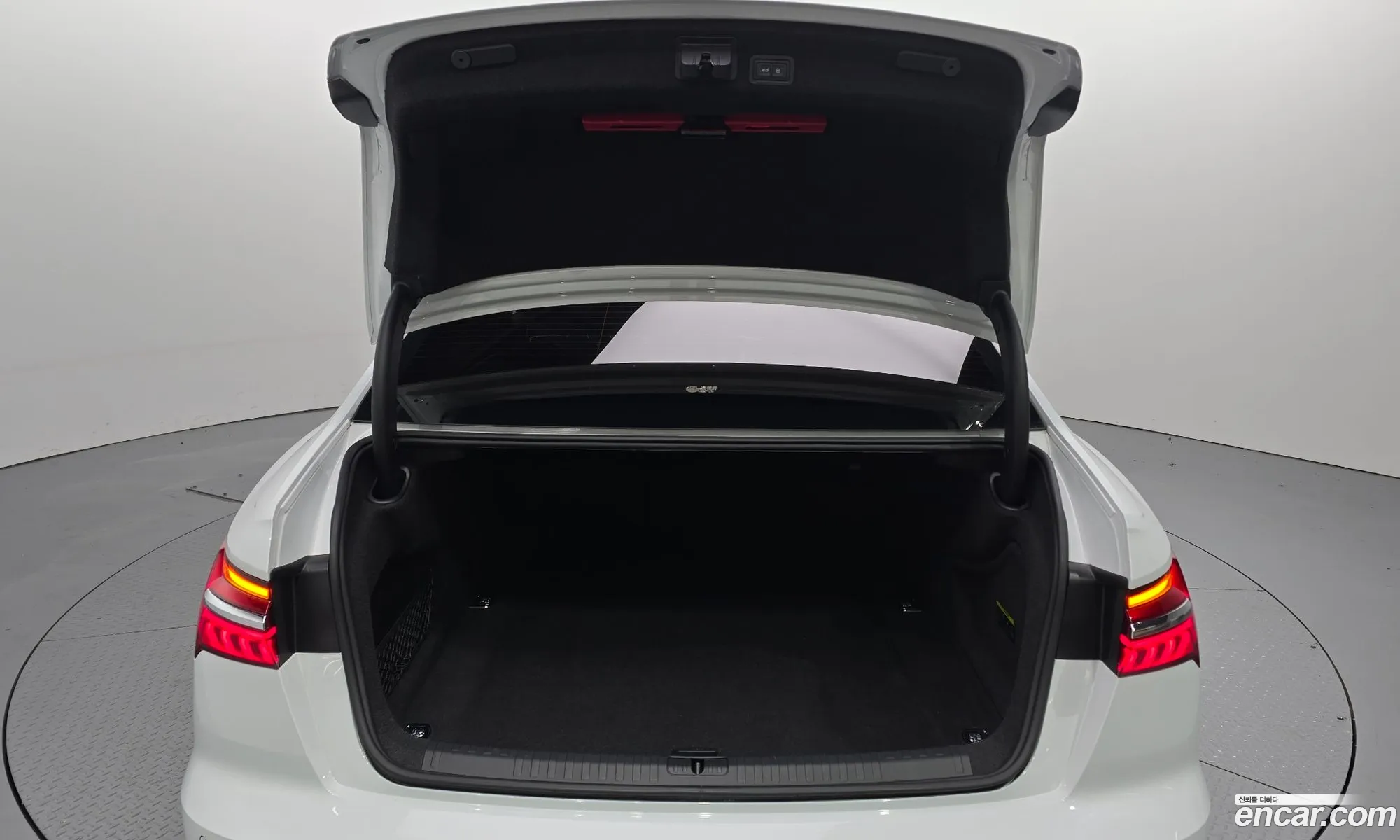 Audi A6 2023 WAUZZZF27PN043514 — 10