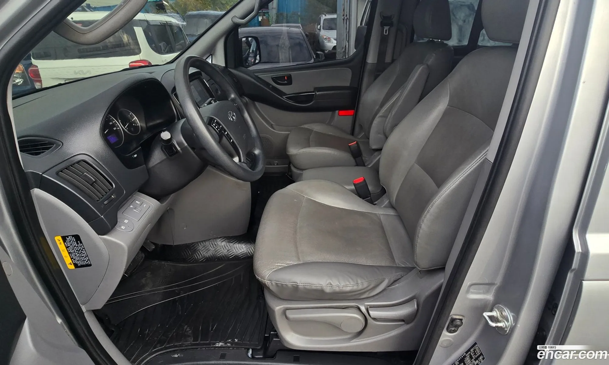 Hyundai Grand Starex 2018 — 11