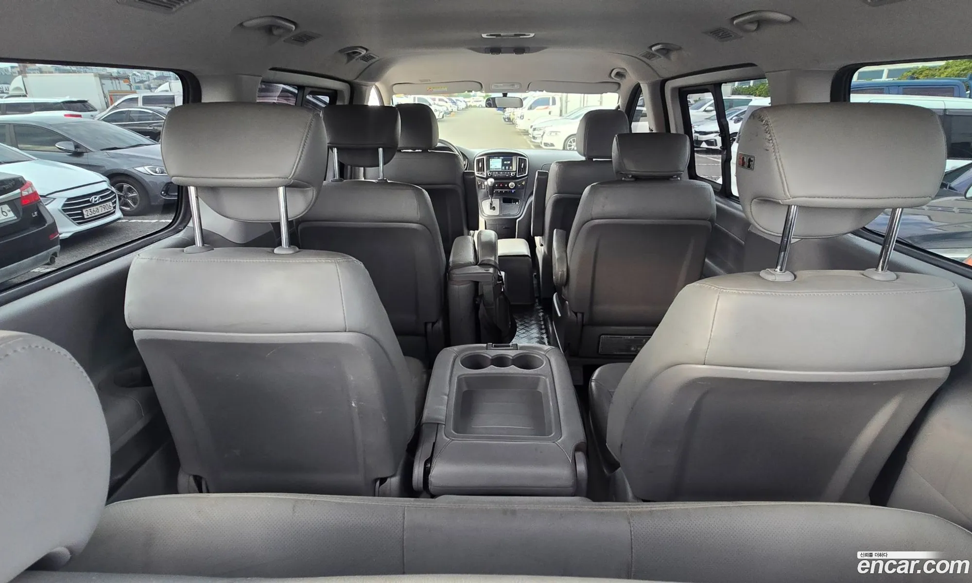 Hyundai Grand Starex 2018 — 12