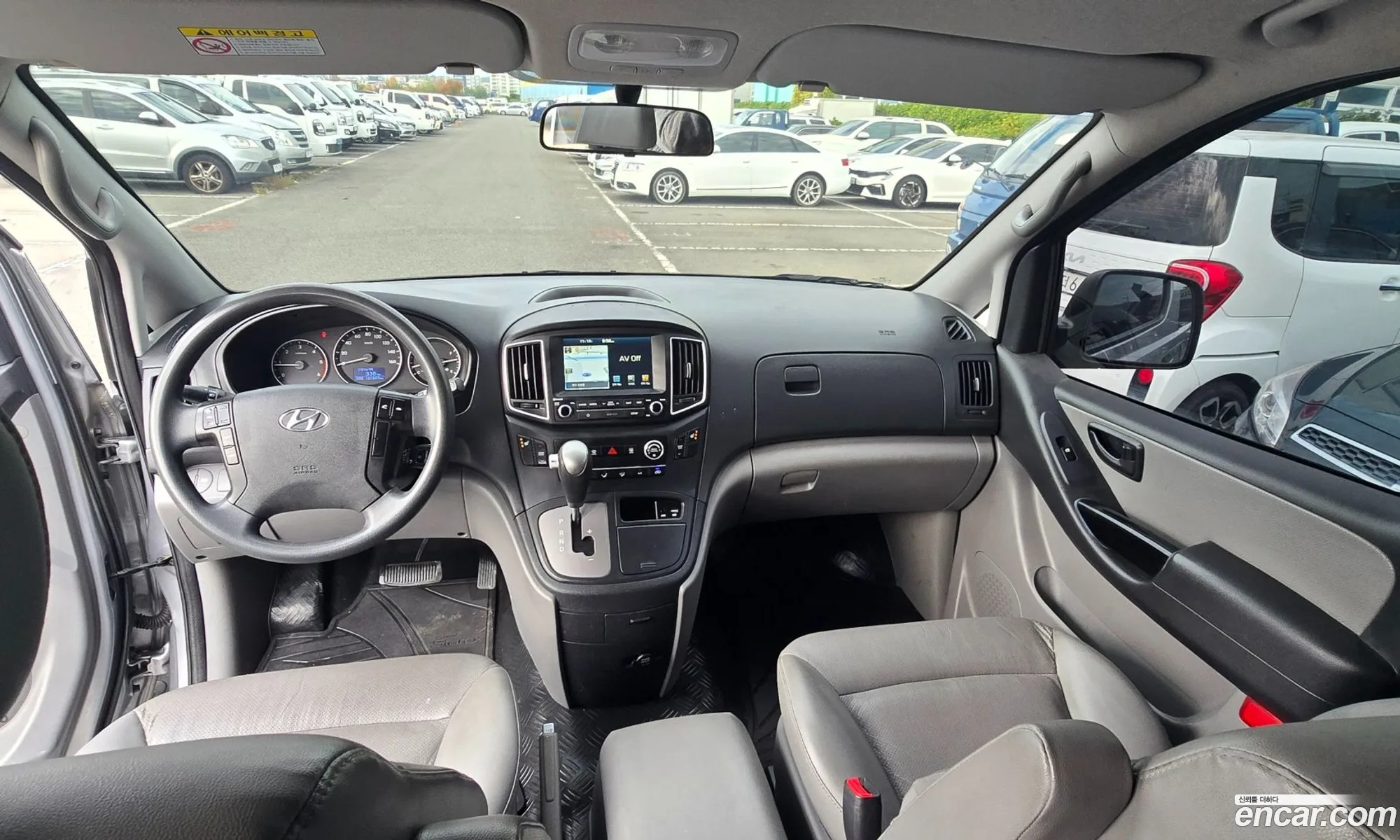 Hyundai Grand Starex 2018 — 18