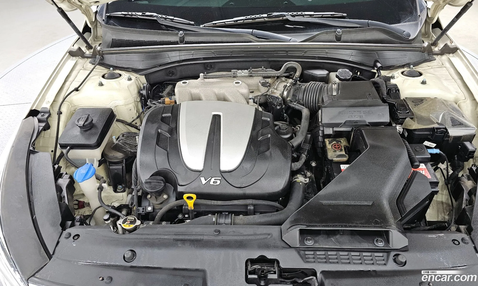 Kia K7 2017 KNALC418BHA106754 — 5