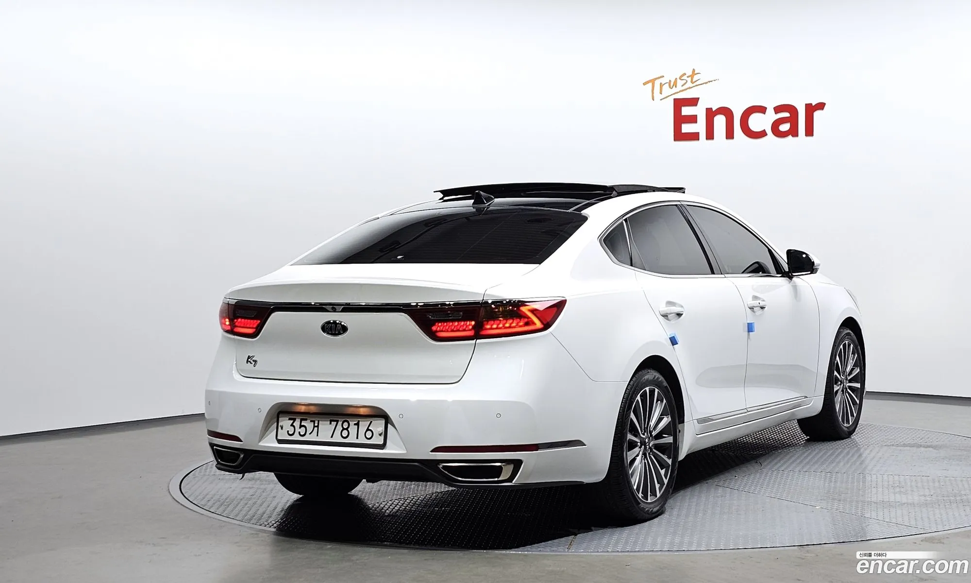Kia K7 2017 KNALC418BHA106754 — 9
