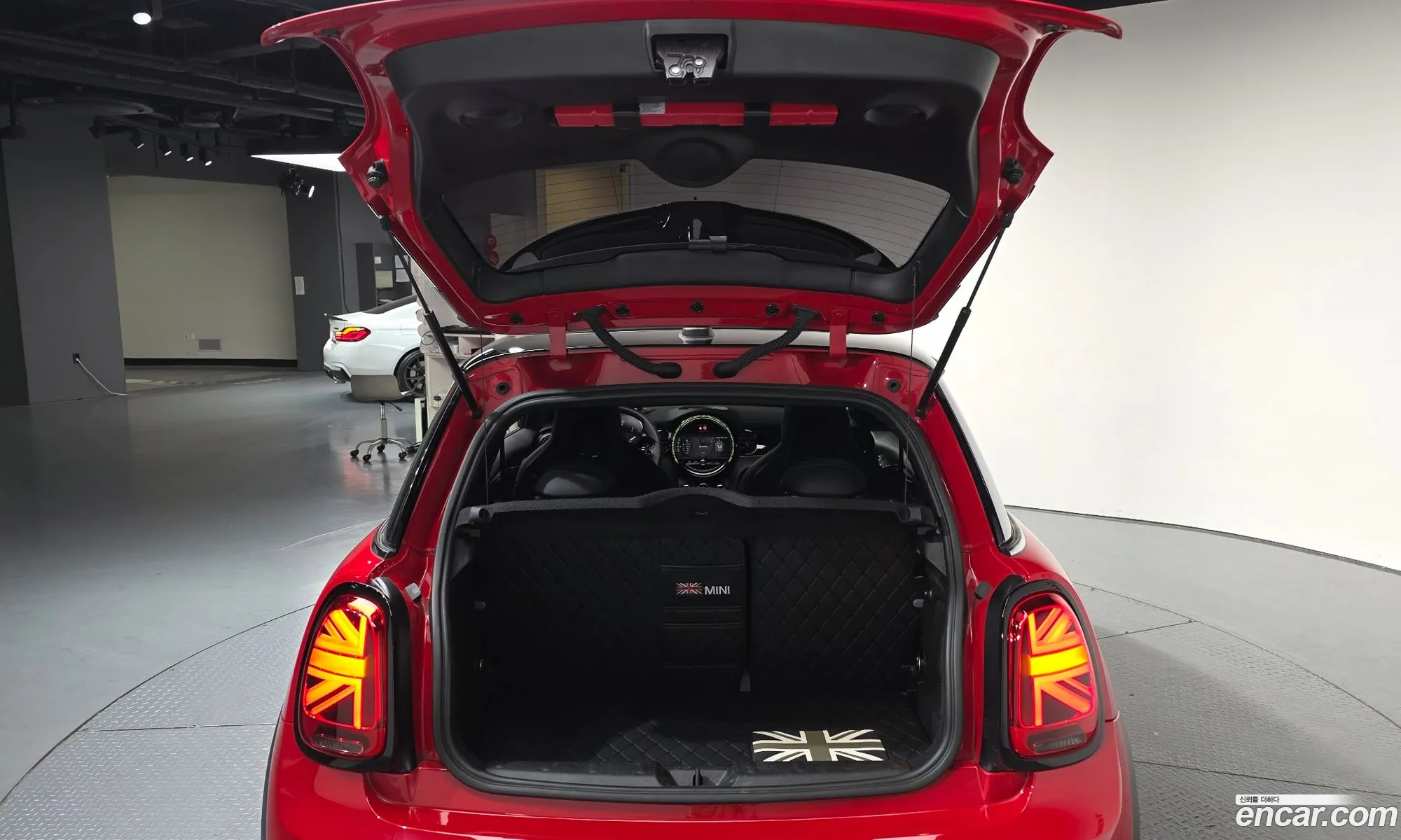 Mini Cooper S 2023 WMW81DH09P2T54770 — 16