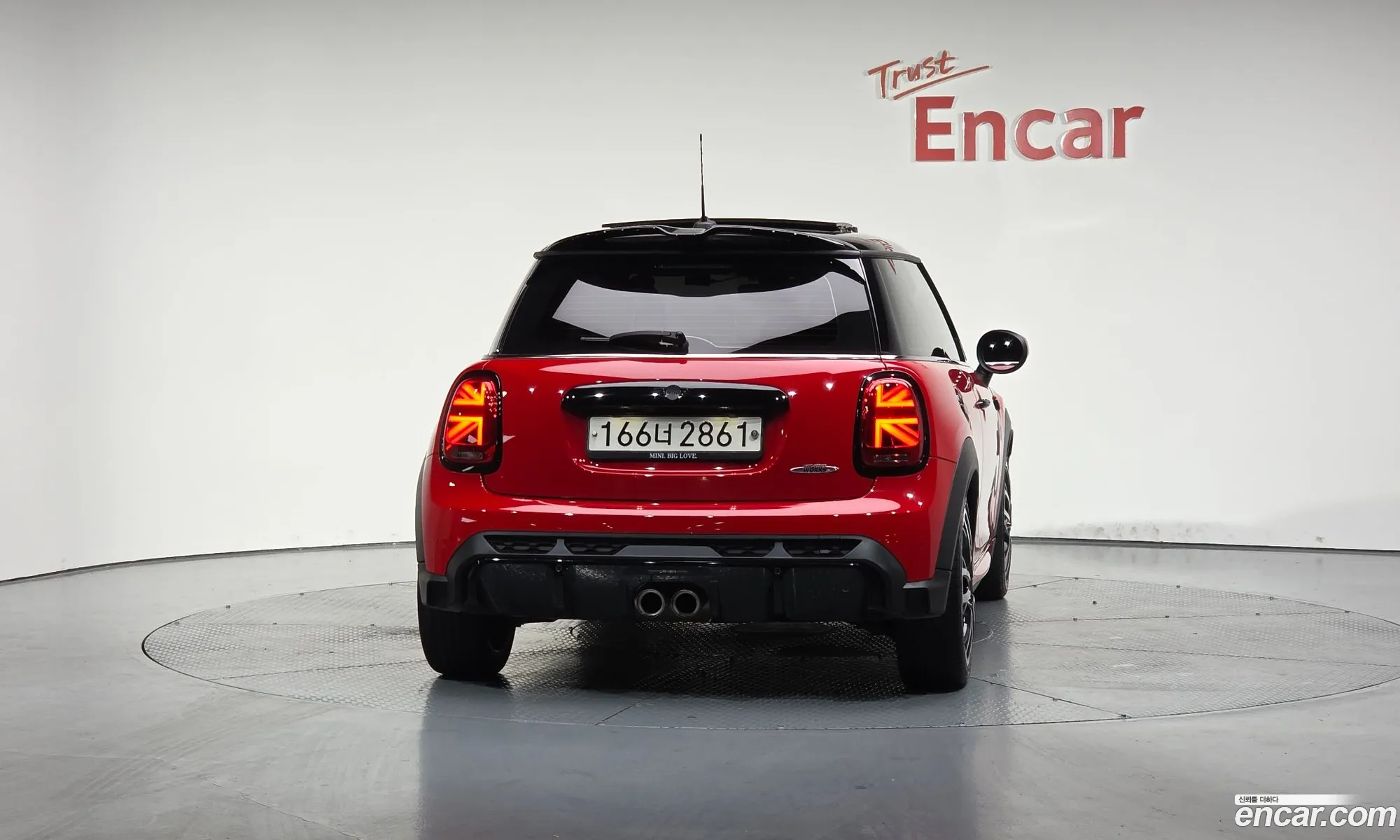 Mini Cooper S 2023 WMW81DH09P2T54770 — 5