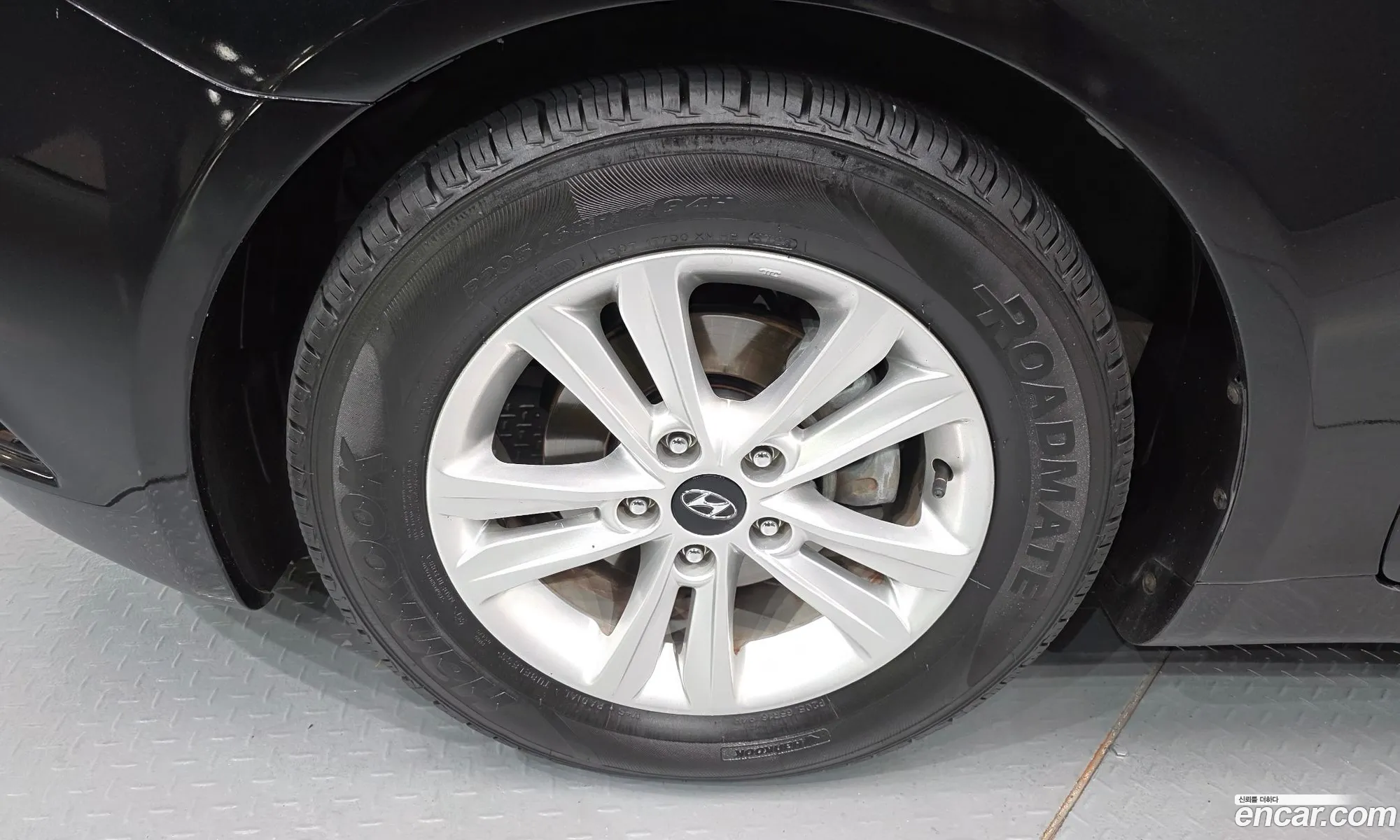 Hyundai YF Sonata 2010 — 20