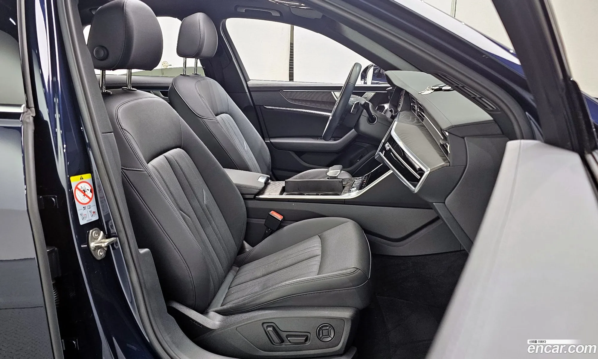 Audi A6 2022 WAUZZZF27PN014501 — 3
