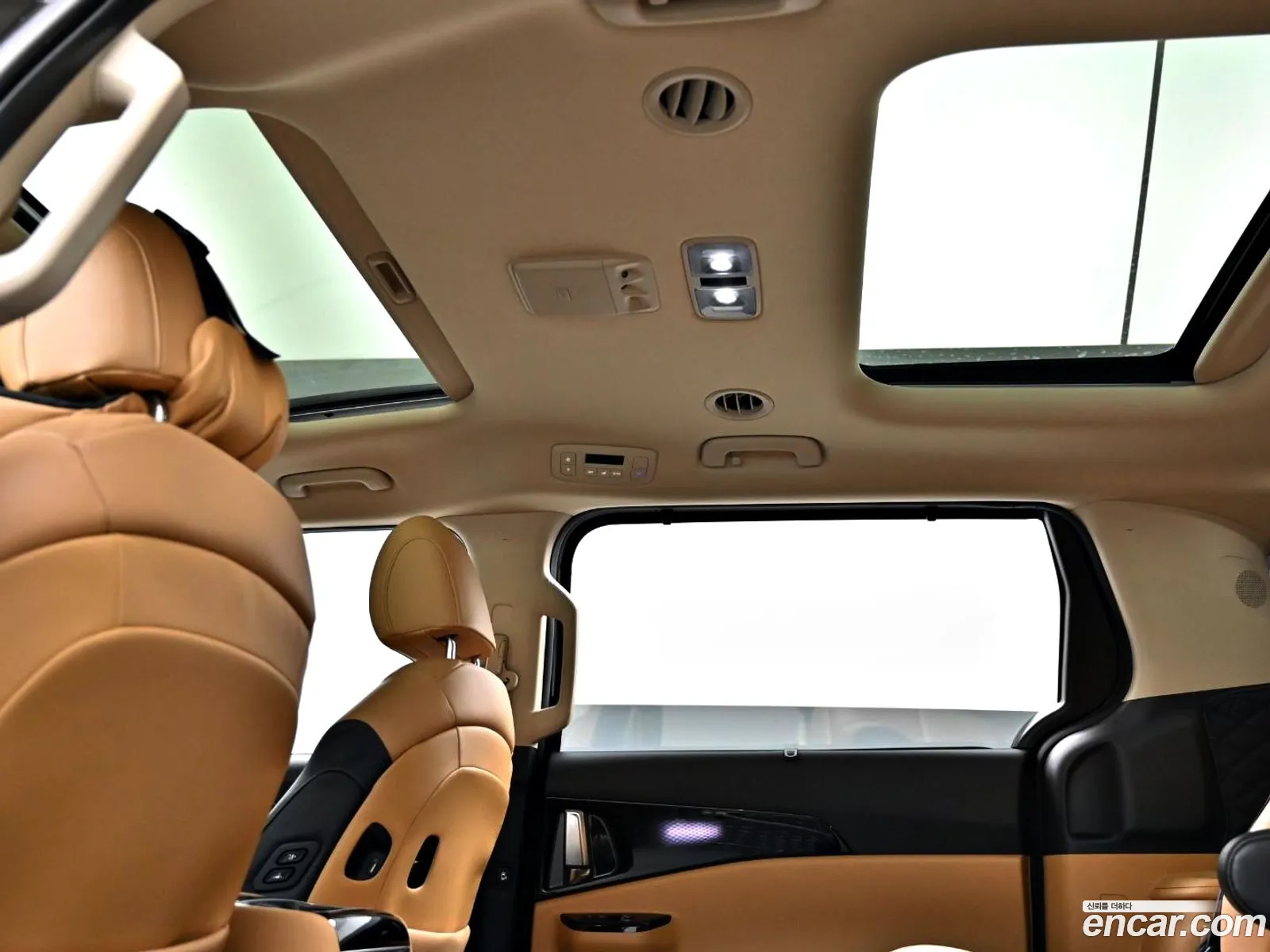 Kia Carnival 2022 KNANE81BBPS231000 — 4