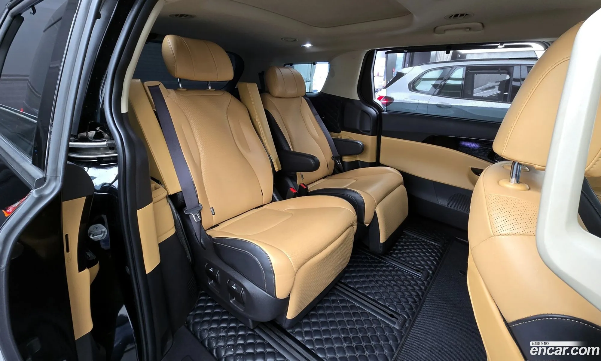 Kia Carnival 2022 KNANE81BBPS231000 — 2