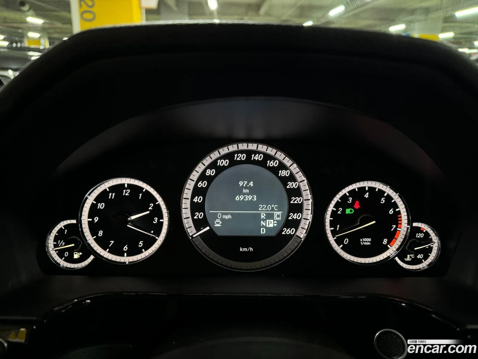 Mercedes-Benz E-Class W212 2010 — 13