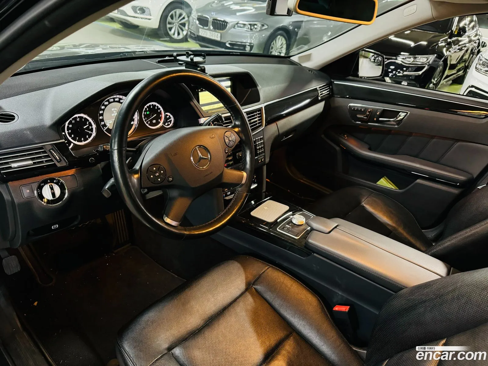 Mercedes-Benz E-Class W212 2010 — 18