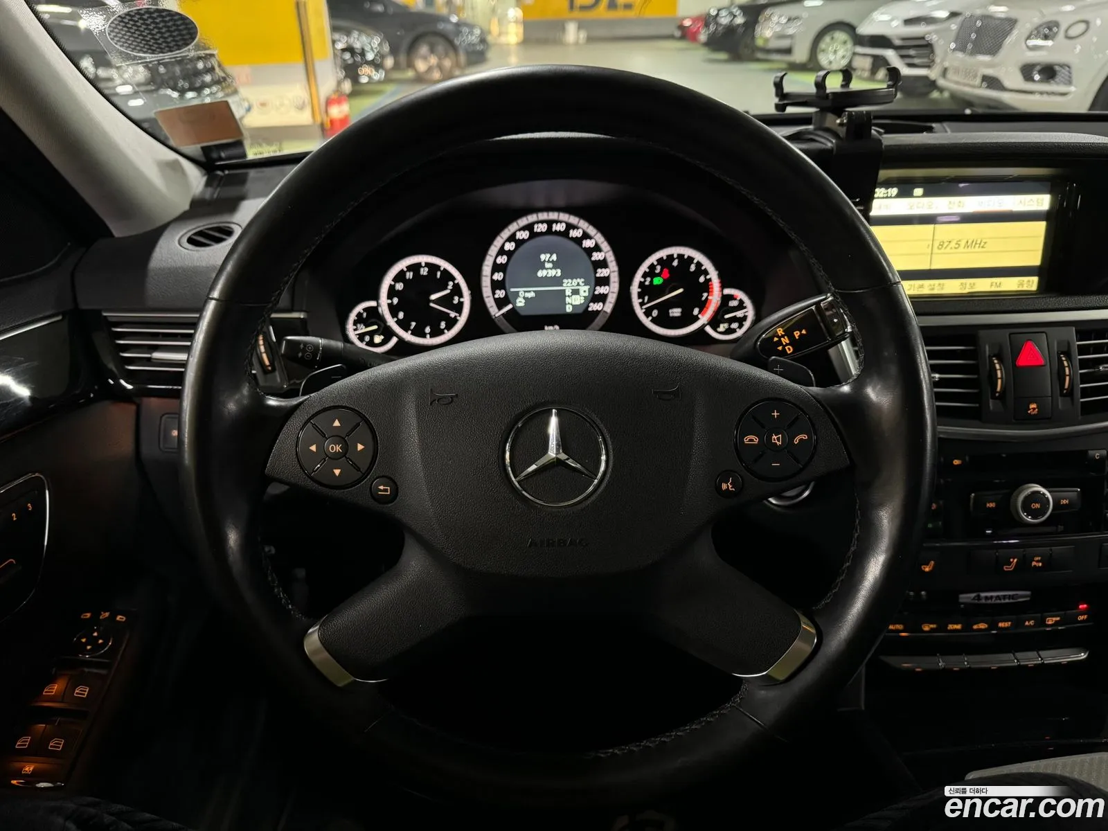 Mercedes-Benz E-Class W212 2010 — 19