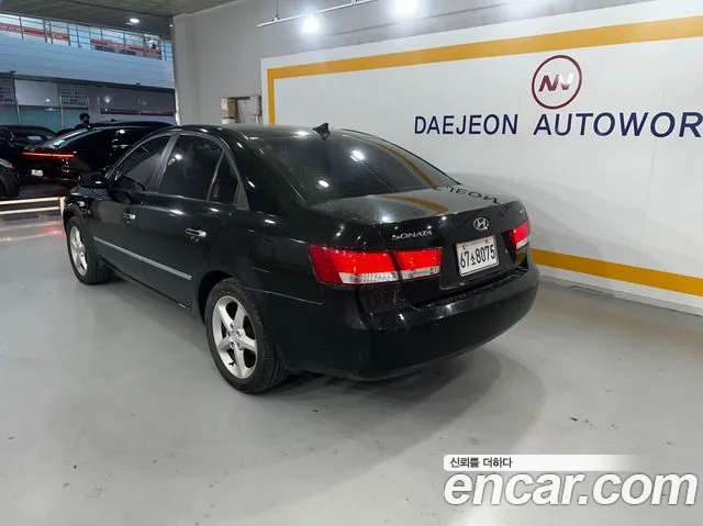 Hyundai NF Sonata