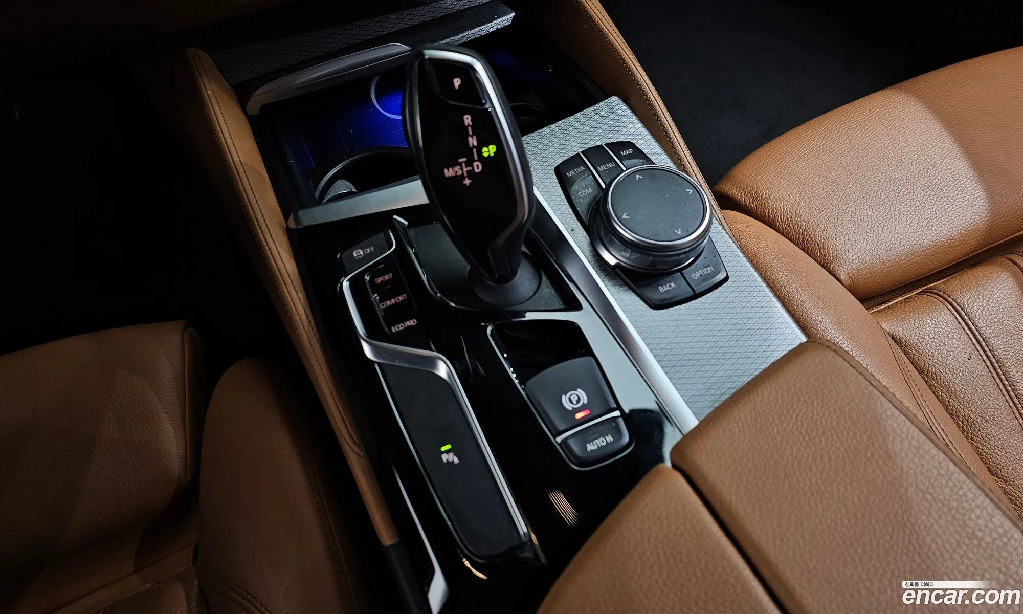 BMW 5 Series 2018 WBAJD3101JG970583 — 3