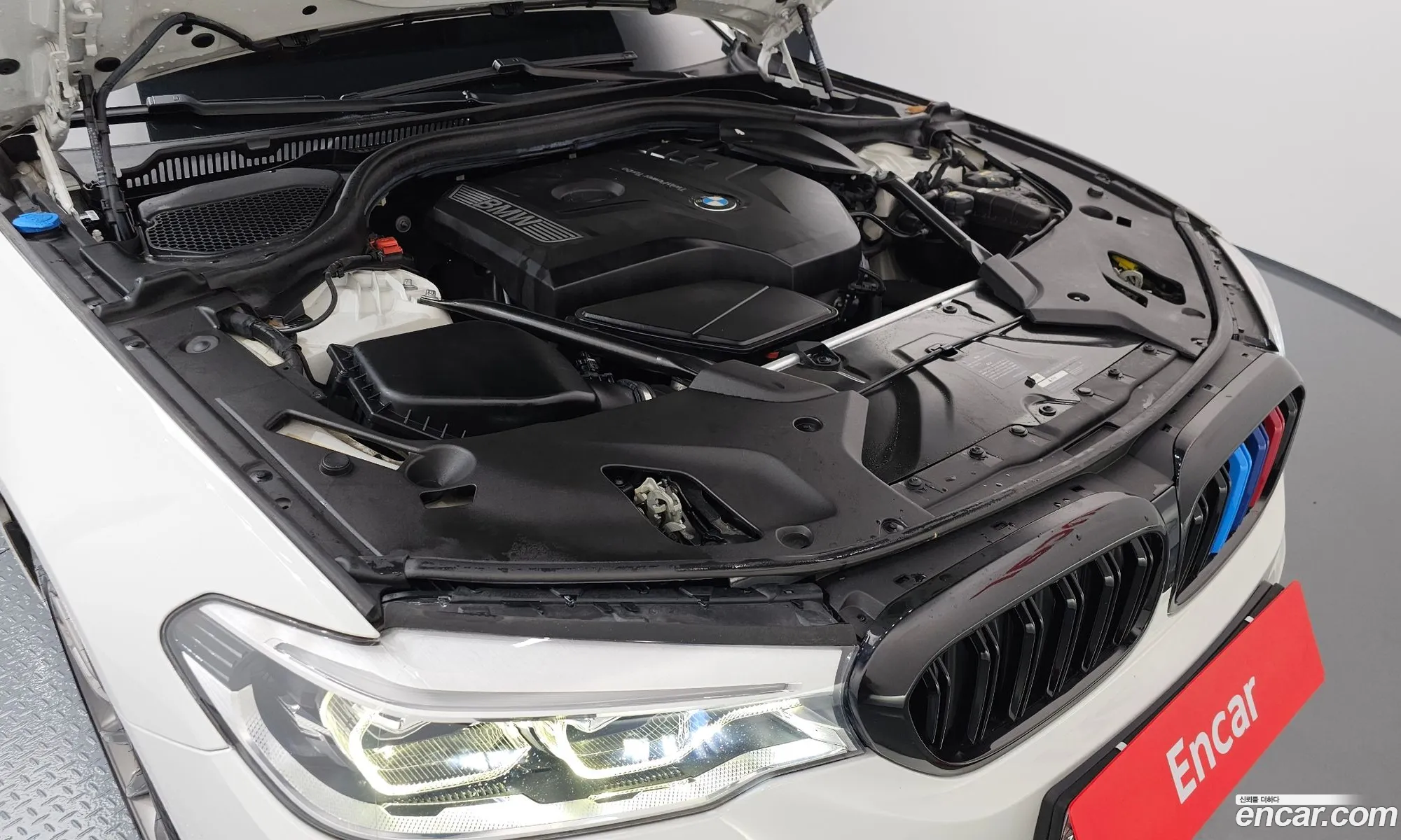 BMW 5 Series 2018 WBAJD3101JG970583 — 15