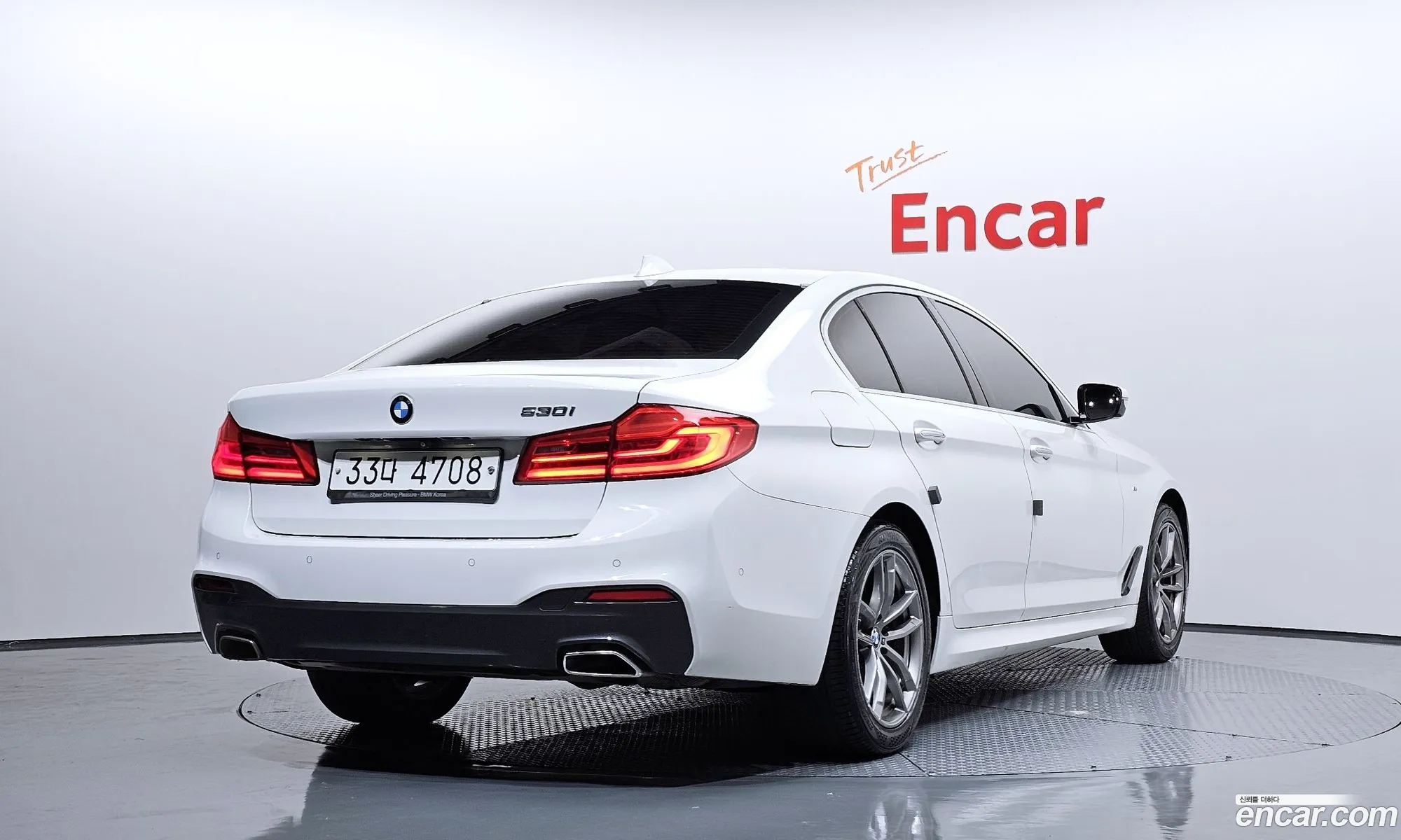 BMW 5 Series 2018 WBAJD3101JG970583 — 11
