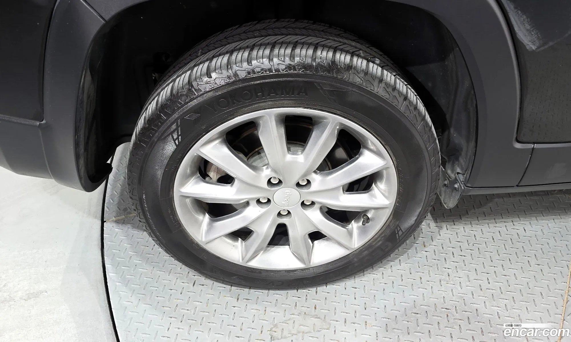Jeep Cherokee 2017 1C4PJMCBXJD505165 — 17