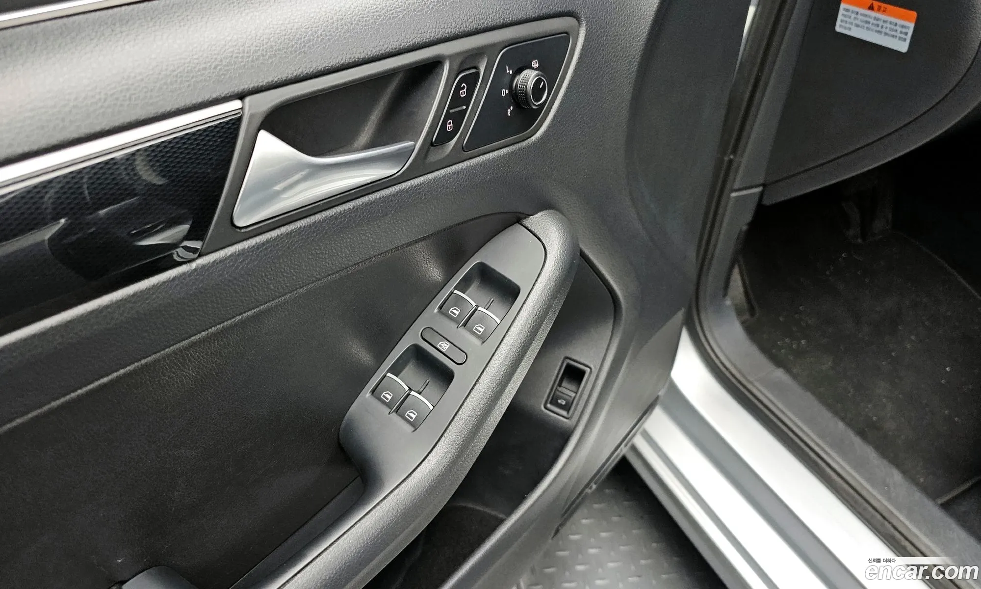 Volkswagen Jetta 2015 — 16