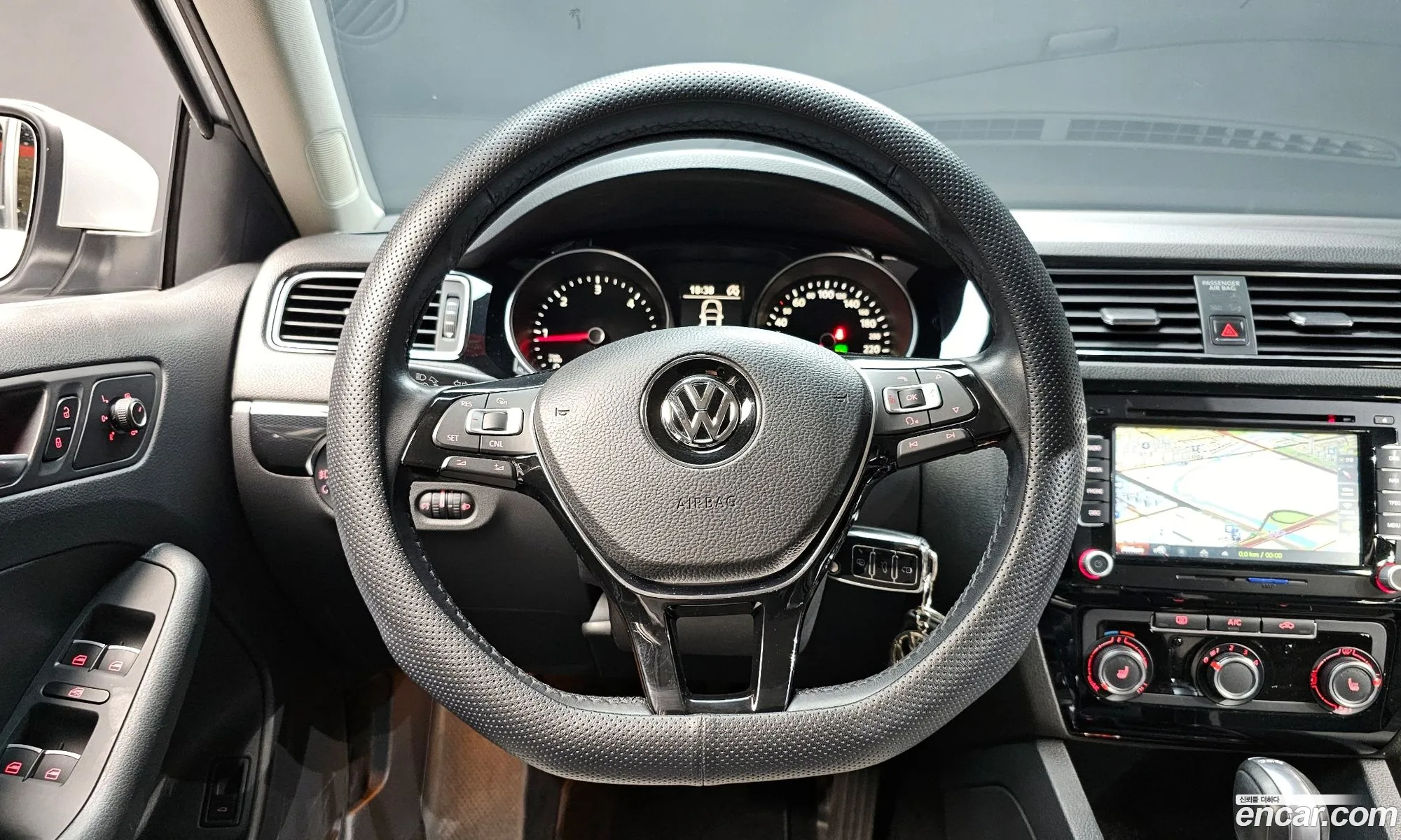 Volkswagen Jetta 2015 — 19