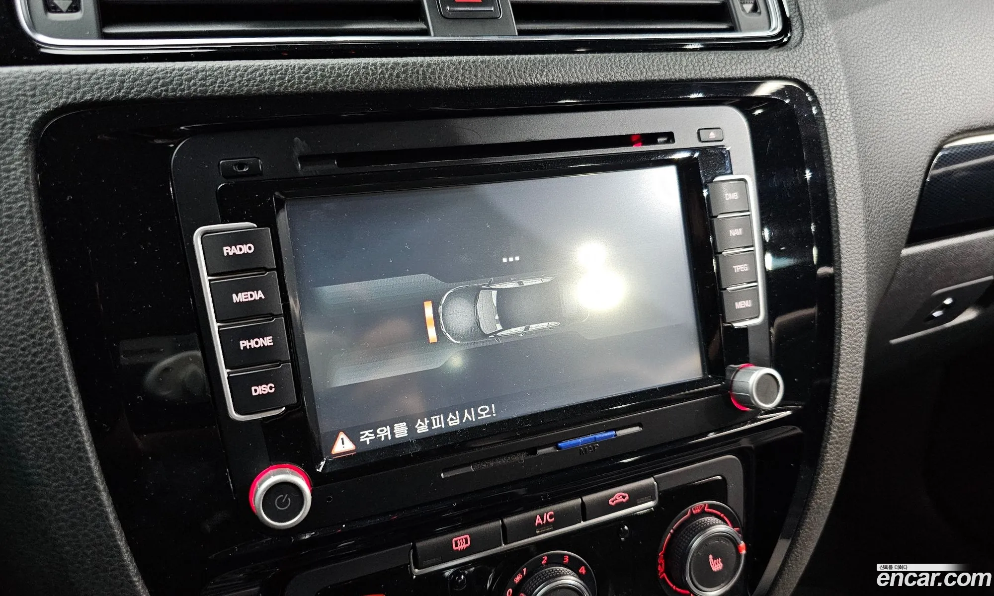 Volkswagen Jetta 2015 — 17
